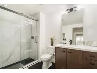 Photo #4: 21272427 Listing