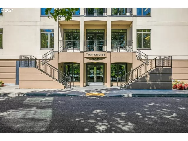 MLS: 21272896 Condo For Sale