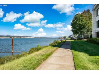 Photo #4: 21272896 Listing
