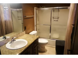 Photo #6: 21273045 Listing