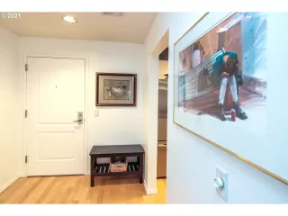 Photo #3: 21273385 Listing