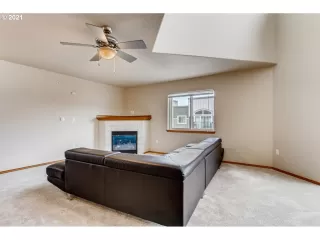 Photo #4: 21273478 Listing