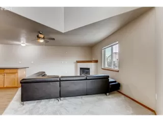 Photo #5: 21273478 Listing