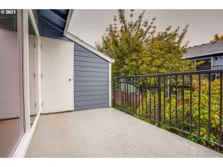 Photo #6: 21273769 Listing