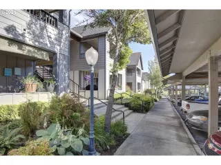 Photo #2: 21273899 Listing 