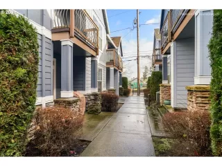 Photo #5: 21274545 Listing