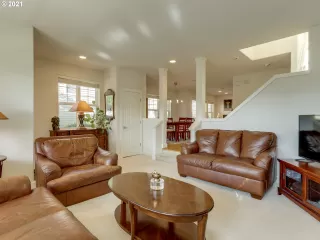 Photo #3: 21275063 Listing