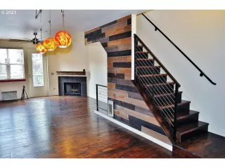 Photo #5: 21275267 Listing