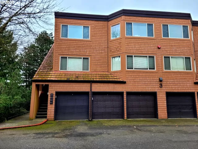 MLS: 21275539 Condo For Sale