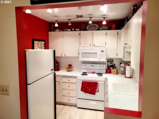 Photo #5: 21275539 Listing