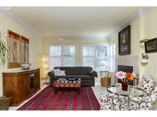 Photo #5: 21276071 Listing