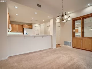 Photo #1: 21276173 Listing