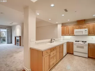 Photo #2: 21276173 Listing