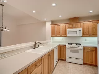 Photo #3: 21276173 Listing