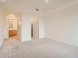 Photo #6: 21276173 Listing