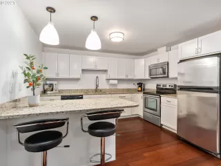 Photo #5: 21276777 Listing 