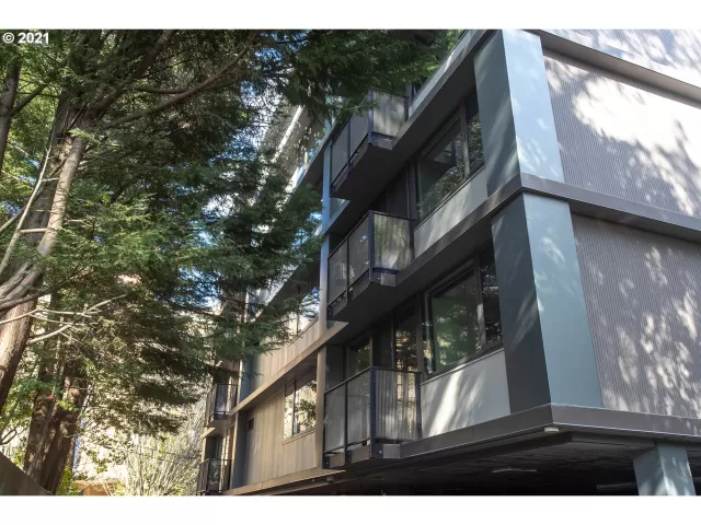 MLS: 21276841 Condo For Sale