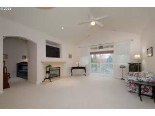 Photo #3: 21276907 Listing