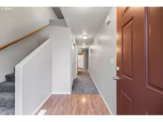 Photo #3: 21277505 Listing