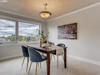 Photo #6: 21277791 Listing