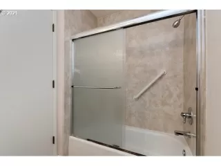 Photo #2: 21277829 Listing