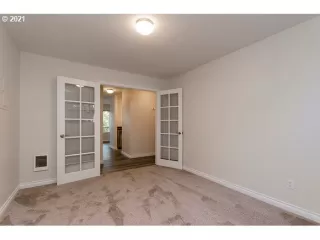 Photo #5: 21277829 Listing