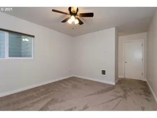 Photo #6: 21277829 Listing