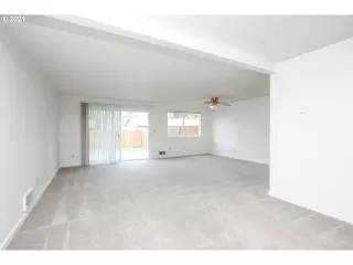 Photo #3: 21278177 Listing