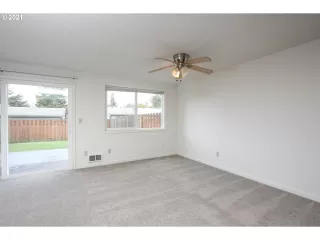 Photo #4: 21278177 Listing