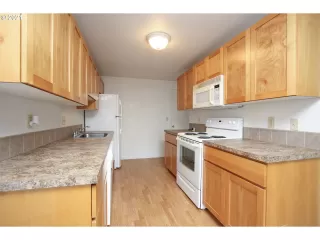 Photo #6: 21278177 Listing