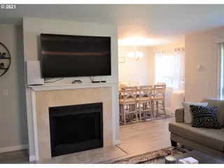 Photo #5: 21279185 Listing