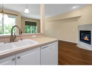 Photo #5: 21279469 Listing