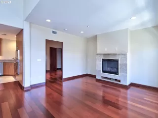 Photo #6: 21279890 Listing