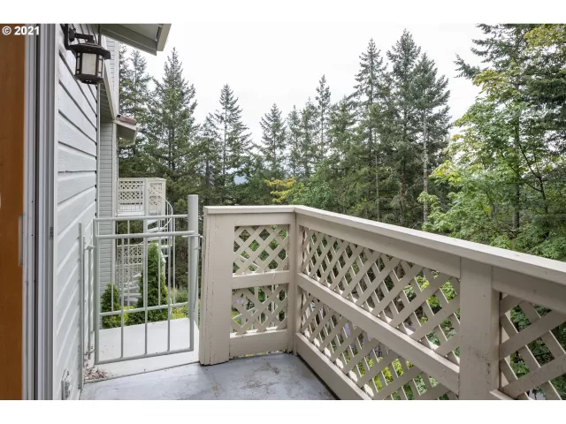 MLS: 21281176 Condo For Sale