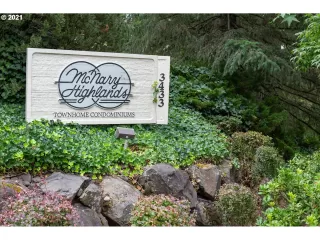 Photo #5: 21281176 Listing 