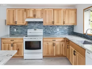 Photo #6: 21281176 Listing 