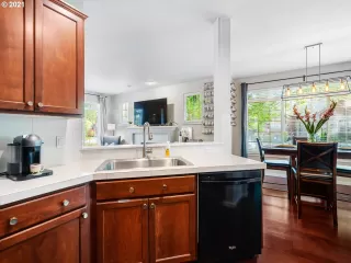 Photo #1: 21281561 Listing