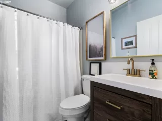 Photo #3: 21281561 Listing