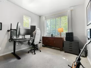 Photo #5: 21281561 Listing