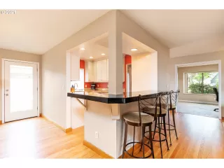 Photo #1: 21281982 Listing