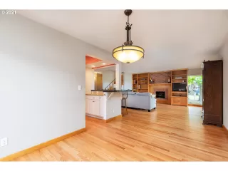 Photo #2: 21281982 Listing