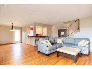 Photo #5: 21281982 Listing