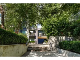 Photo #2: 21282012 Listing 