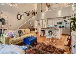 Photo #3: 21282136 Listing