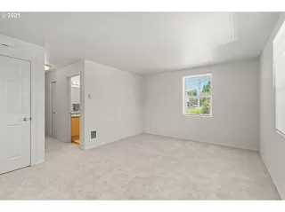 Photo #2: 21282867 Listing