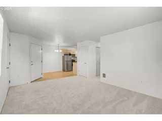 Photo #3: 21282867 Listing