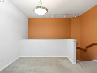 Photo #4: 21282897 Listing