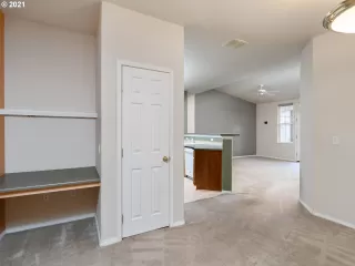 Photo #6: 21282897 Listing