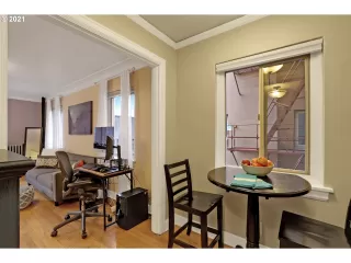 Photo #3: 21283175 Listing