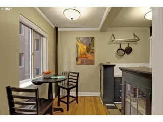 Photo #4: 21283175 Listing